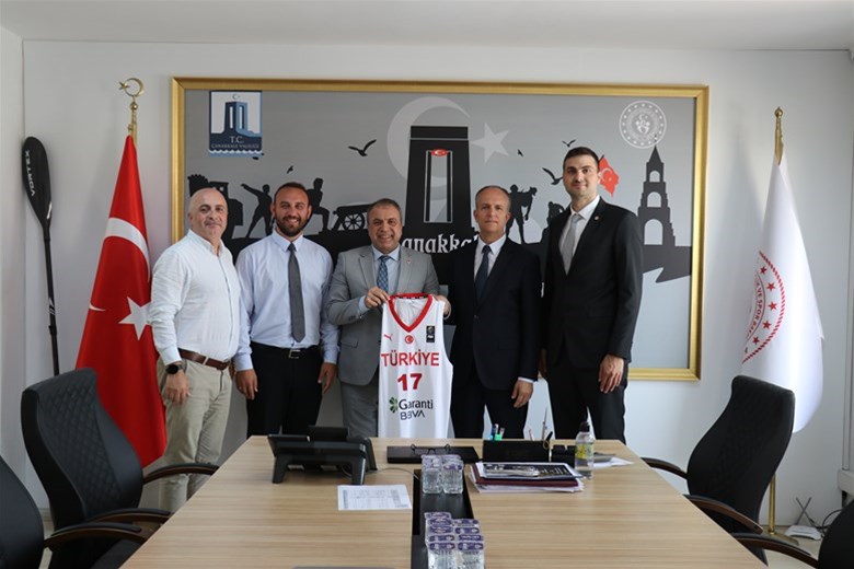 Türkiye Basketbol Federasyonu İl Müdürü Ömer Kalkan'ı ziyaret etti.