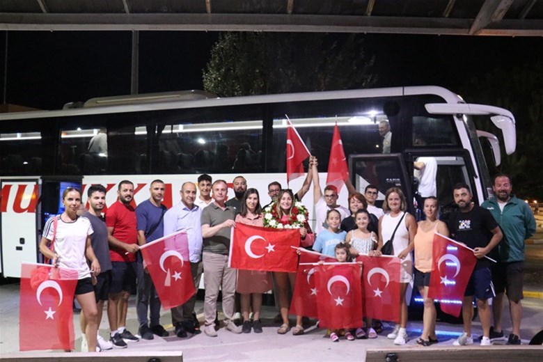 Milli Sporcumuz Merve Vatan’a Çanakkale’de Coşkulu Karşılama