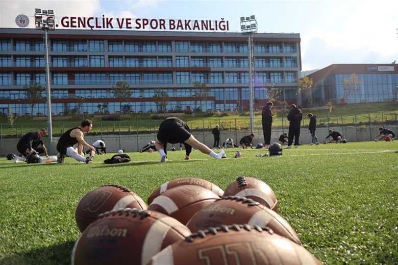 QB / WR Korumalı Futbol Milli Takım Seçme Kampı